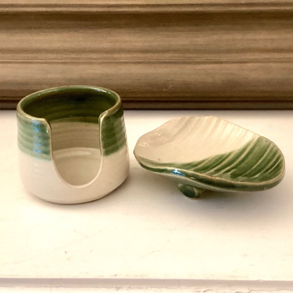 Studio Pottery 2 Ps Set Green Tone Soap Dish Spunge Or Toothbrush Holder - Picture 12 of 12